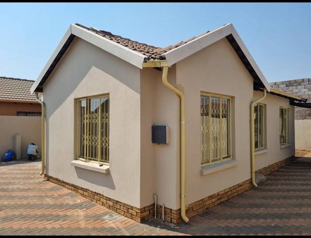 3 BEDROOM HOUSE FOR SALE IN ROODEKOP